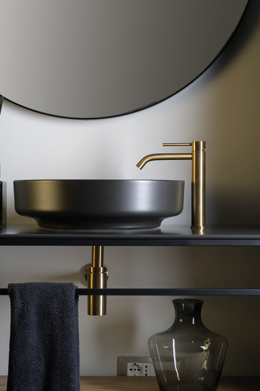 Alice Ceramica Math113 Waschtischarmatur mittlerer Höhe Gold PVD, elegantes Design